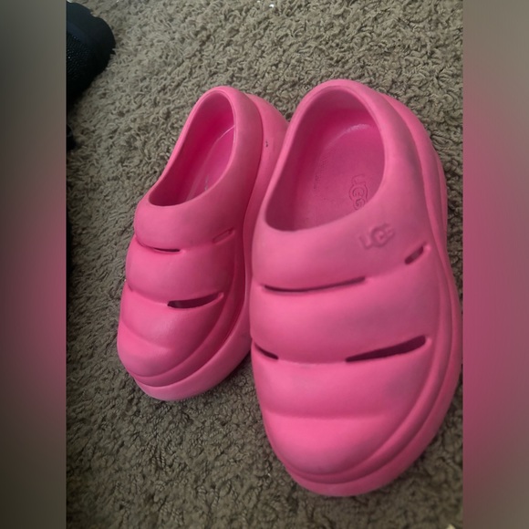 10T hot pink ugg shoes - Picture 3 of 12